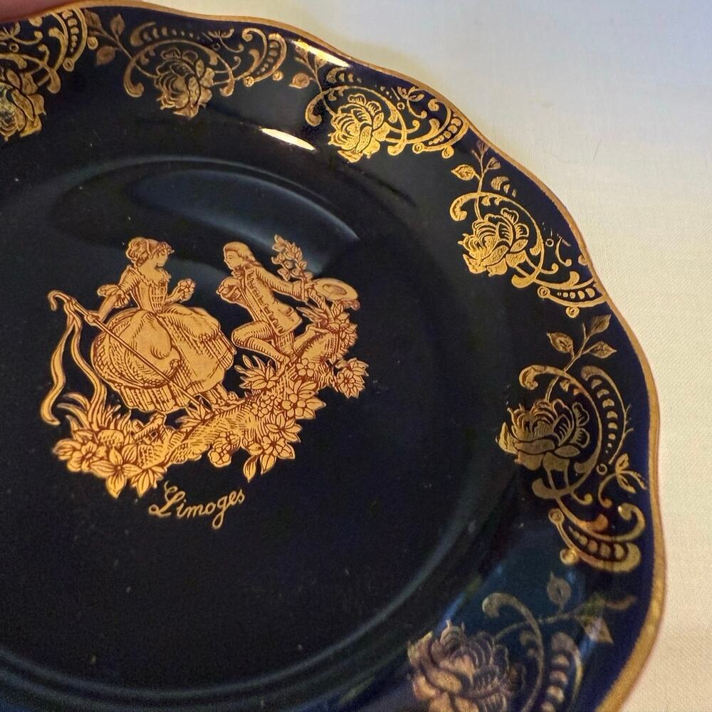 Limoges Cobalt Deep Cabinet Plate • Gold Courting Couple • 4” • France - Picture 8 of 10